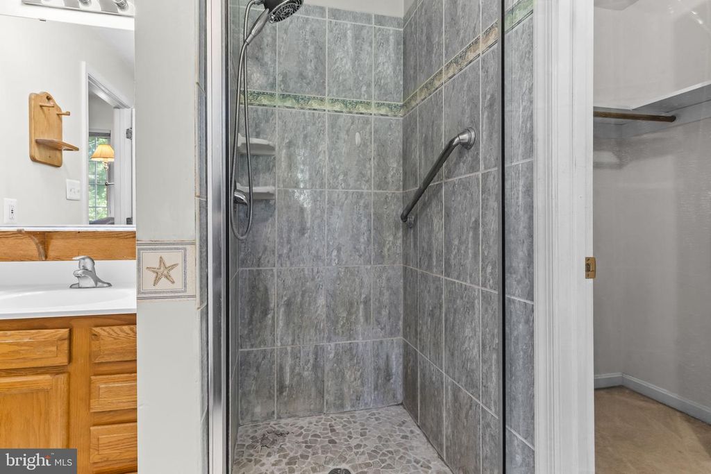 Image 27 of property listing at 15440 SORREL RIDGE LN, Waldorf, MD 20601