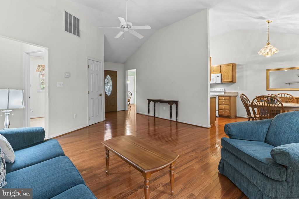 Image 9 of property listing at 15440 SORREL RIDGE LN, Waldorf, MD 20601