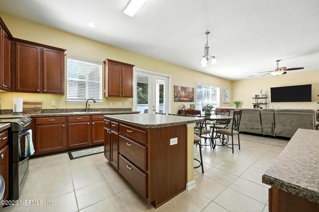 517 ROSERUSH Lane, Jacksonville, FL 32225