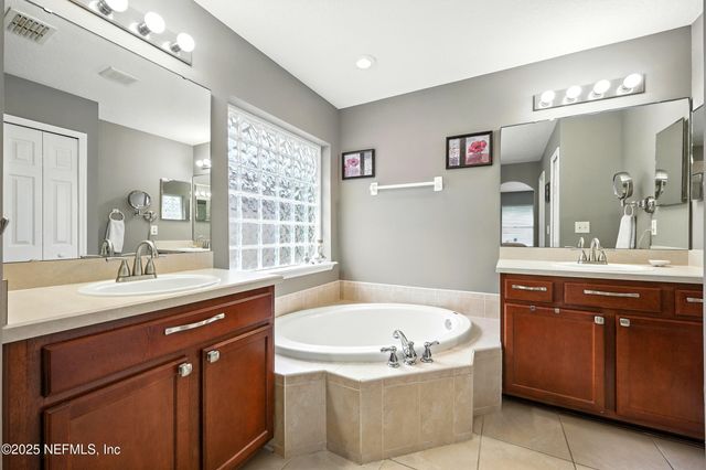 517 ROSERUSH Lane, Jacksonville, FL 32225