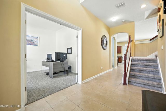 517 ROSERUSH Lane, Jacksonville, FL 32225