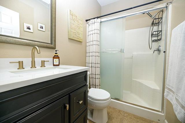 2365 Triumph Ct, Turlock, CA 95380
