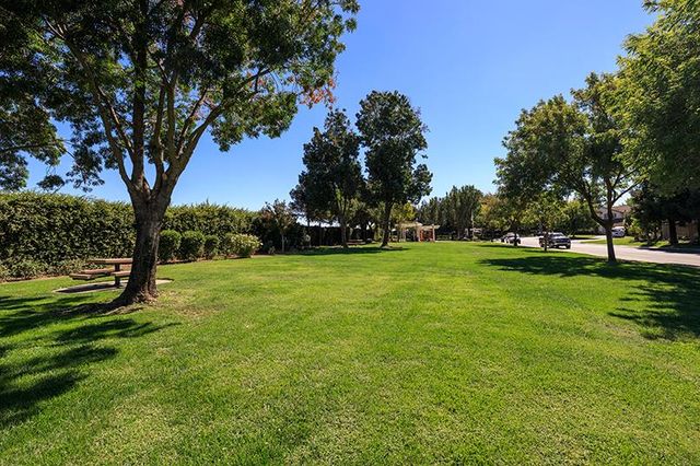 2365 Triumph Ct, Turlock, CA 95380
