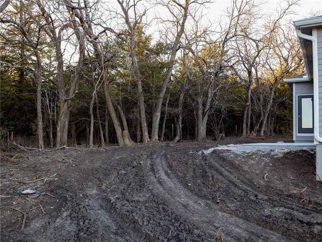 1134 Bluestem Circle, Baldwin City, KS 66006