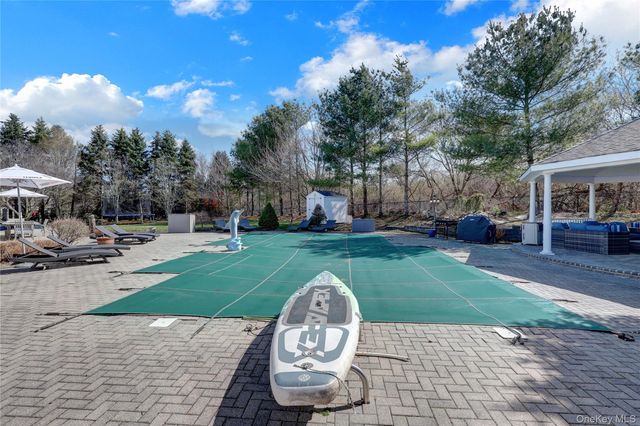 92 Sweetgum Lane, Miller Place, NY 11764