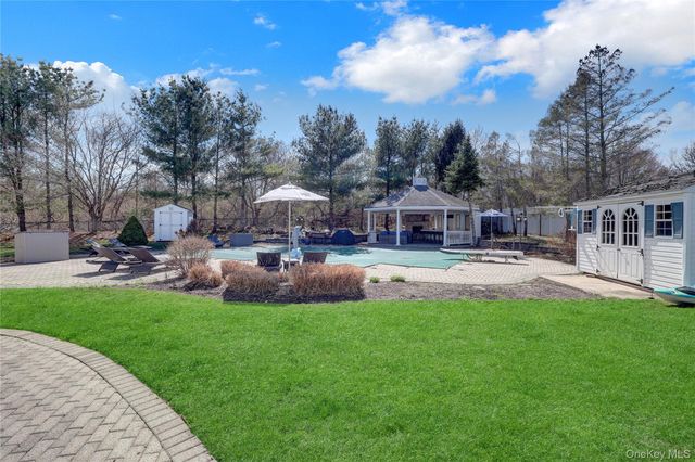 92 Sweetgum Lane, Miller Place, NY 11764