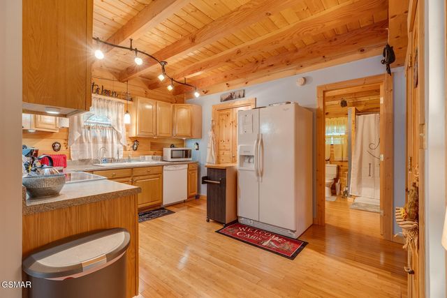 1121 Turkey Ridge Way, Seymour, TN 37865