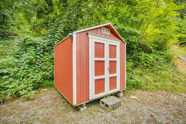 1121 Turkey Ridge Way, Seymour, TN 37865