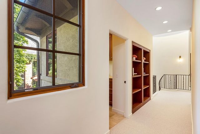 1700 Kenwood Parkway, Minneapolis, MN 55405