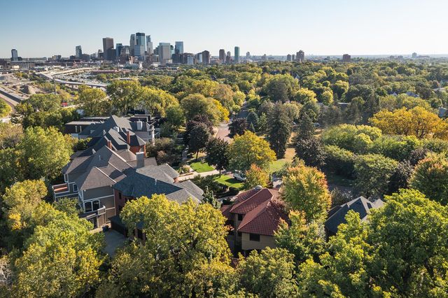 1700 Kenwood Parkway, Minneapolis, MN 55405