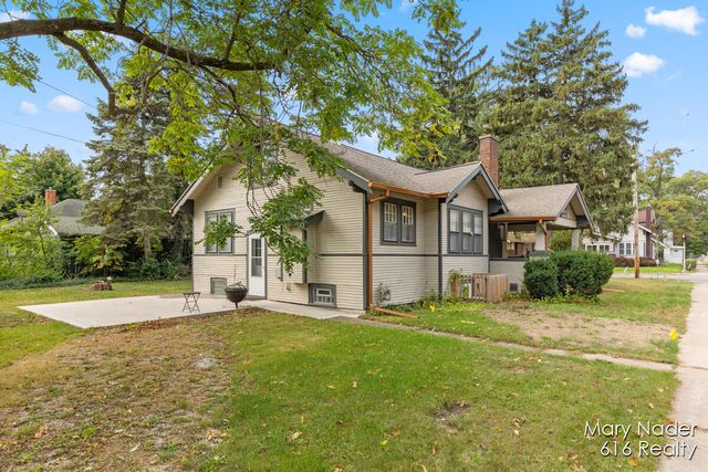 2200 Peck Street, Muskegon, MI 49444