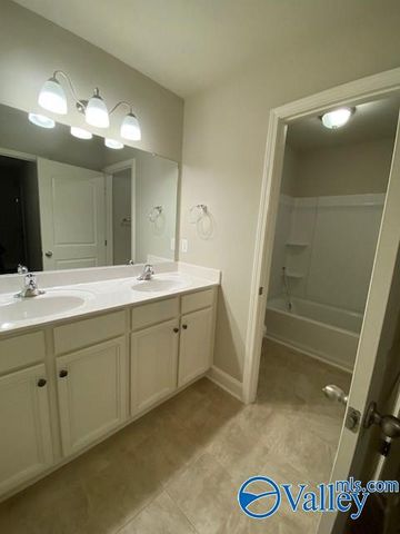 21 Winter King Drive, Huntsville, AL 35824