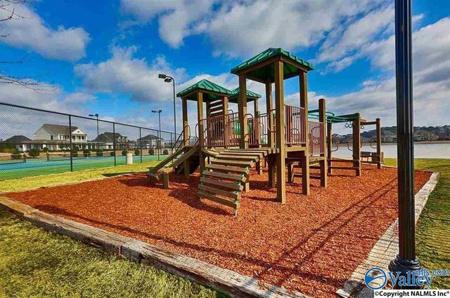 21 Winter King Drive, Huntsville, AL 35824