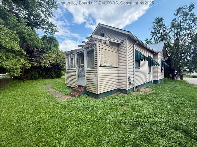 1319 Bigley Avenue, Charleston, WV 25302