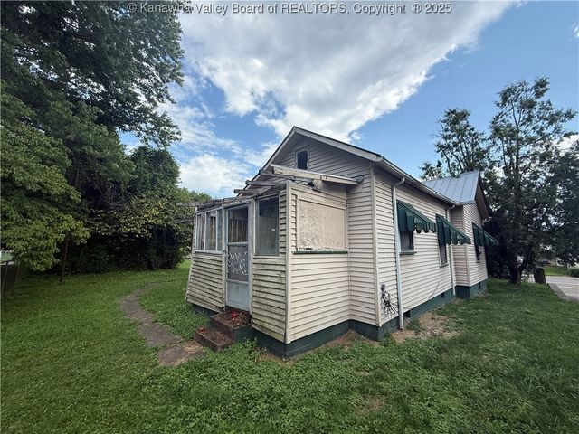 1319 Bigley Avenue, Charleston, WV 25302