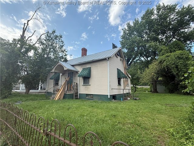 1319 Bigley Avenue, Charleston, WV 25302