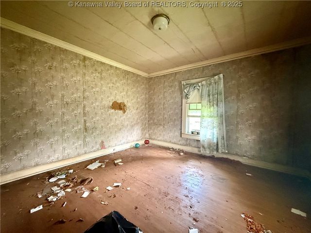 1319 Bigley Avenue, Charleston, WV 25302