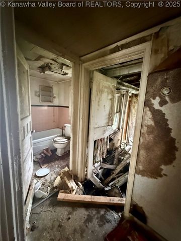 1319 Bigley Avenue, Charleston, WV 25302