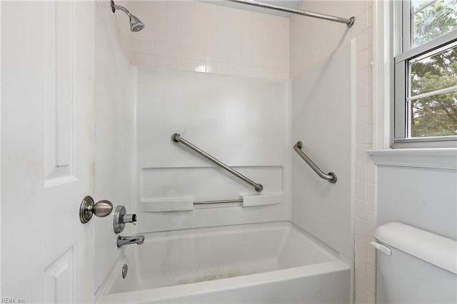 1032 Backwoods RD, Virginia Beach, VA 23455