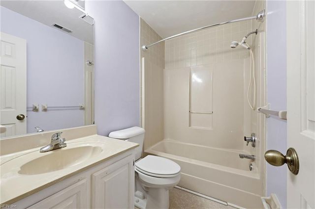 1032 Backwoods RD, Virginia Beach, VA 23455
