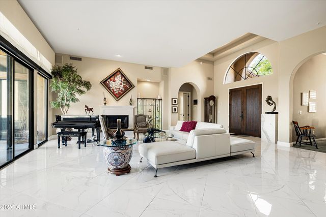 13641 E CHARTER OAK Drive, Scottsdale, AZ 85259