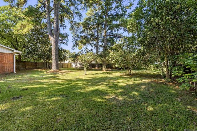 750 Kentucky Ave, Port Allen, LA 70767