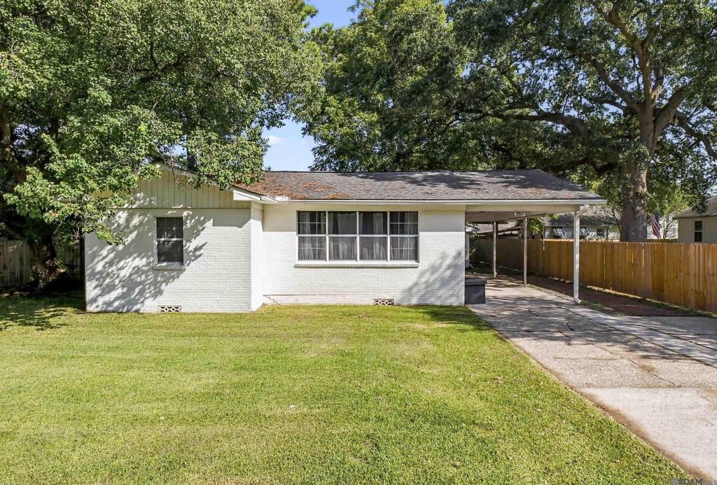 750 Kentucky Ave, Port Allen, LA 70767