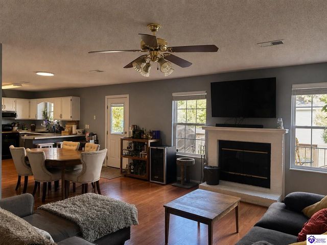 1304 Williamsburg Drive, Elizabethtown, KY 42701