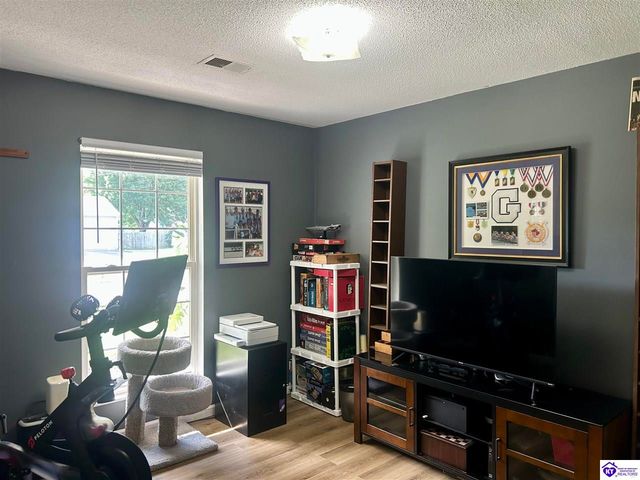 1304 Williamsburg Drive, Elizabethtown, KY 42701