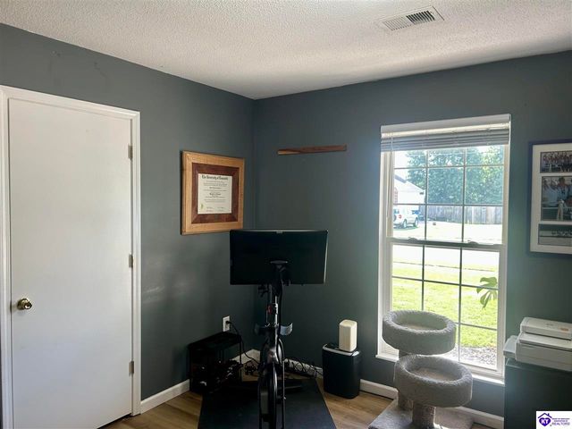 1304 Williamsburg Drive, Elizabethtown, KY 42701