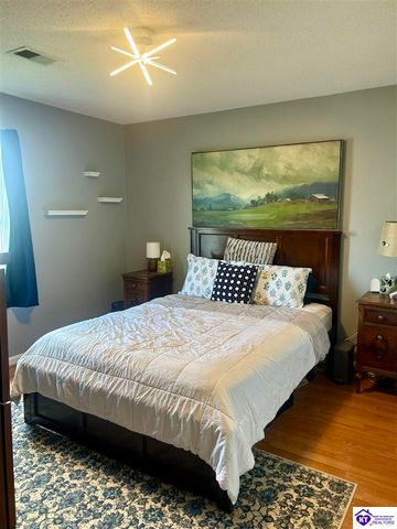 1304 Williamsburg Drive, Elizabethtown, KY 42701