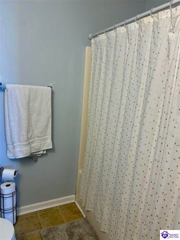 1304 Williamsburg Drive, Elizabethtown, KY 42701