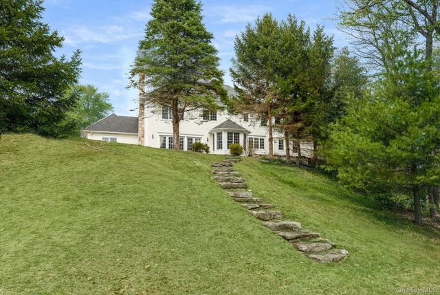 58 Old Logging Road, Bedford, NY 10576