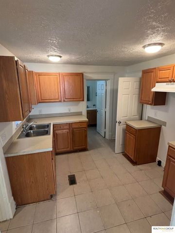 3320 N 16th Street, Omaha, NE 68110