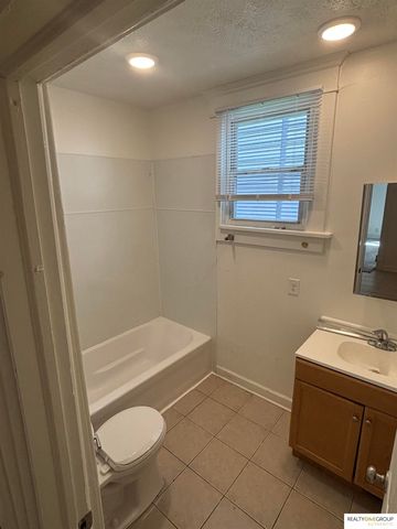 3320 N 16th Street, Omaha, NE 68110