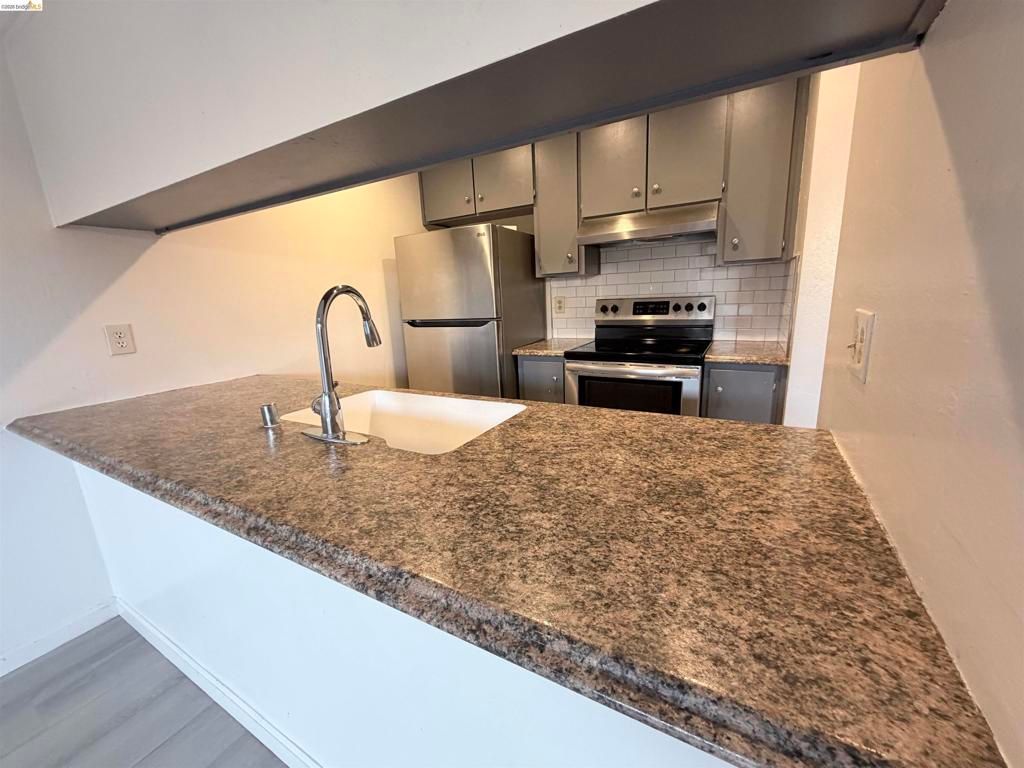 Image 11 of property listing at 2505 Sonora Ln, Antioch, CA 94509