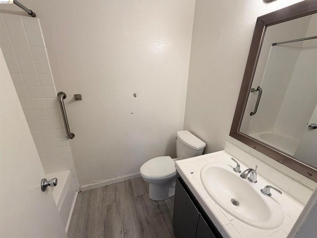 Image 15 of property listing at 2505 Sonora Ln, Antioch, CA 94509