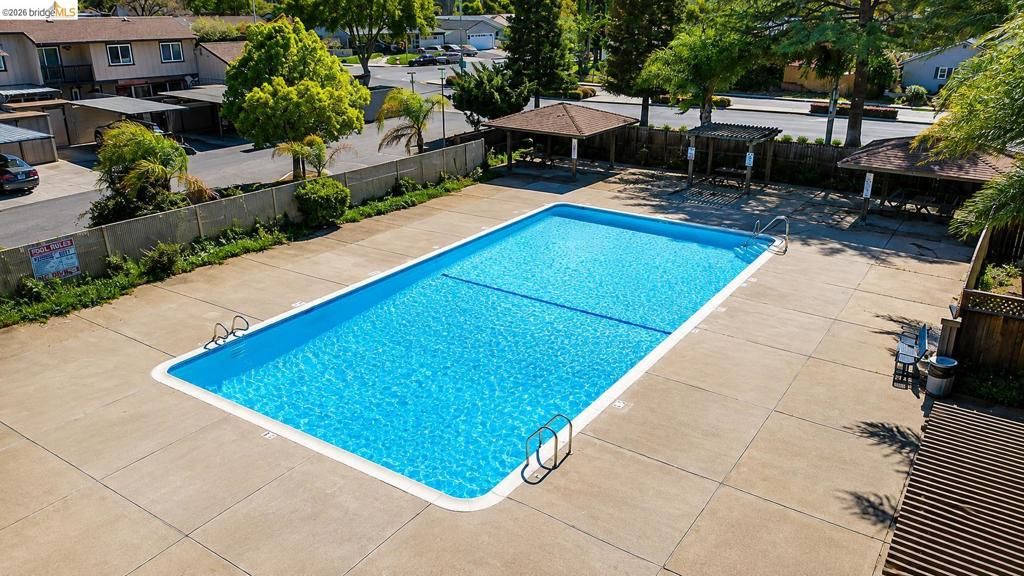 Image 4 of property listing at 2505 Sonora Ln, Antioch, CA 94509