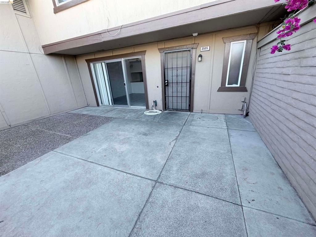Image 5 of property listing at 2505 Sonora Ln, Antioch, CA 94509
