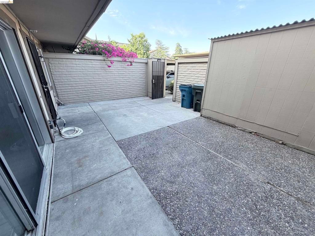 Image 7 of property listing at 2505 Sonora Ln, Antioch, CA 94509