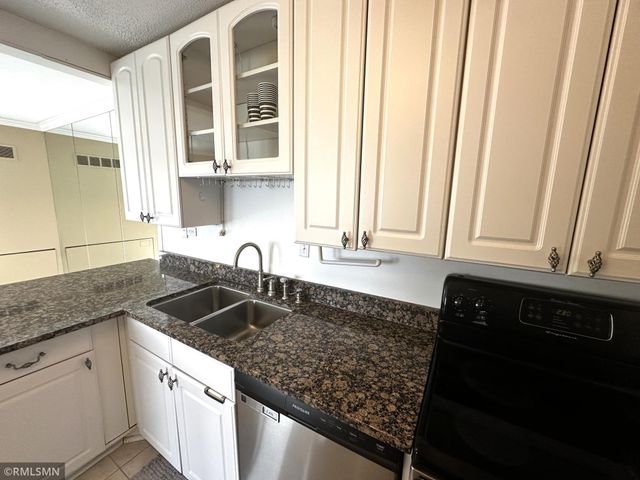 15 S 1st Street A602, Minneapolis, MN 55401