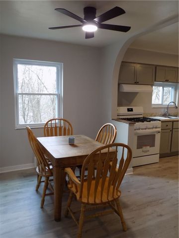 5850 Heberton Dr, Penn Hills, PA 15147