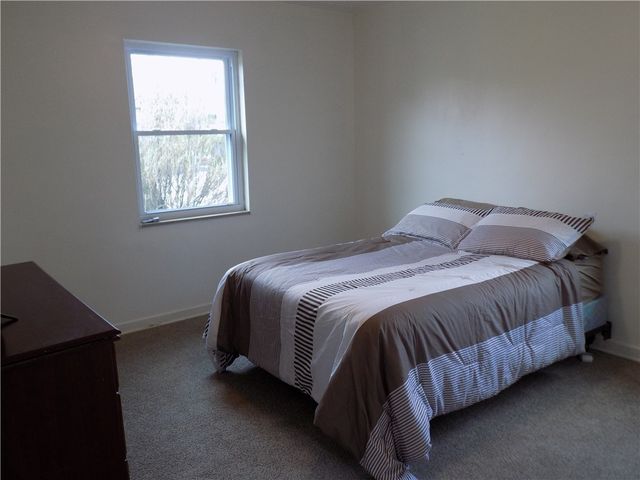 5850 Heberton Dr, Penn Hills, PA 15147