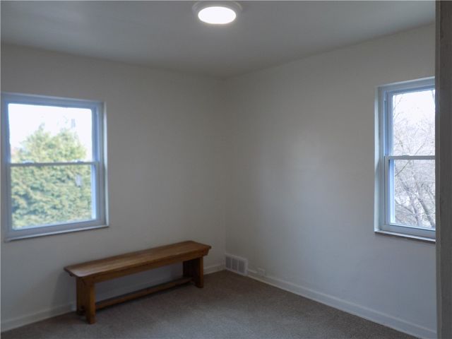 5850 Heberton Dr, Penn Hills, PA 15147