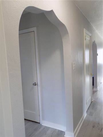 5850 Heberton Dr, Penn Hills, PA 15147