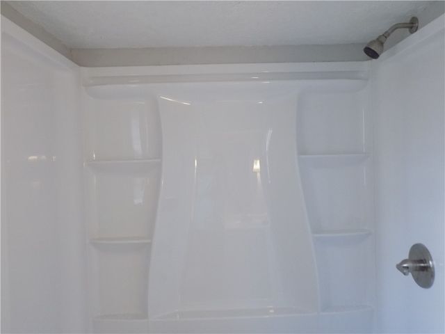 5850 Heberton Dr, Penn Hills, PA 15147