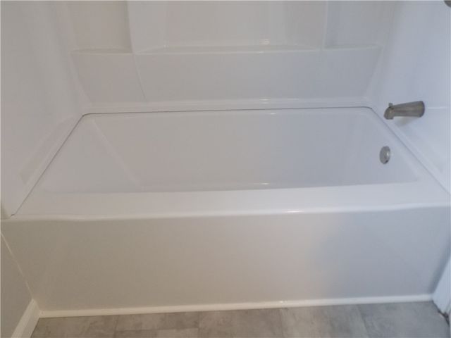 5850 Heberton Dr, Penn Hills, PA 15147