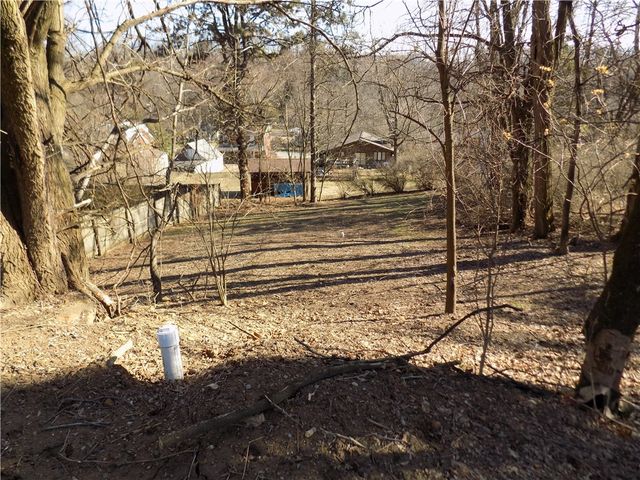 5850 Heberton Dr, Penn Hills, PA 15147