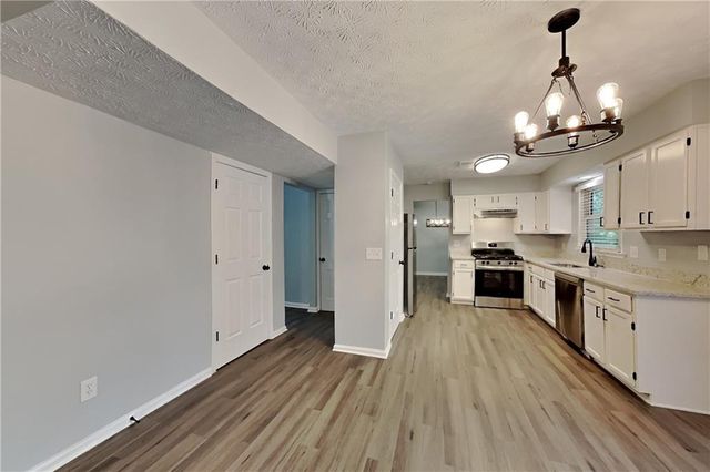 524 Meadowfield Court, Lawrenceville, GA 30043