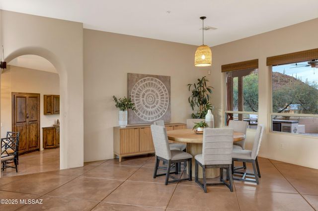 6539 W El Camino Del Cerro, Tucson, AZ 85745